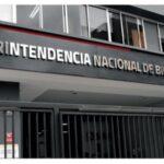 Tu título de propiedad es tu escudo, no un simple papel. Si el Estado lo ignora, el amparo es tu espada constitucional para recuperar lo tuyo